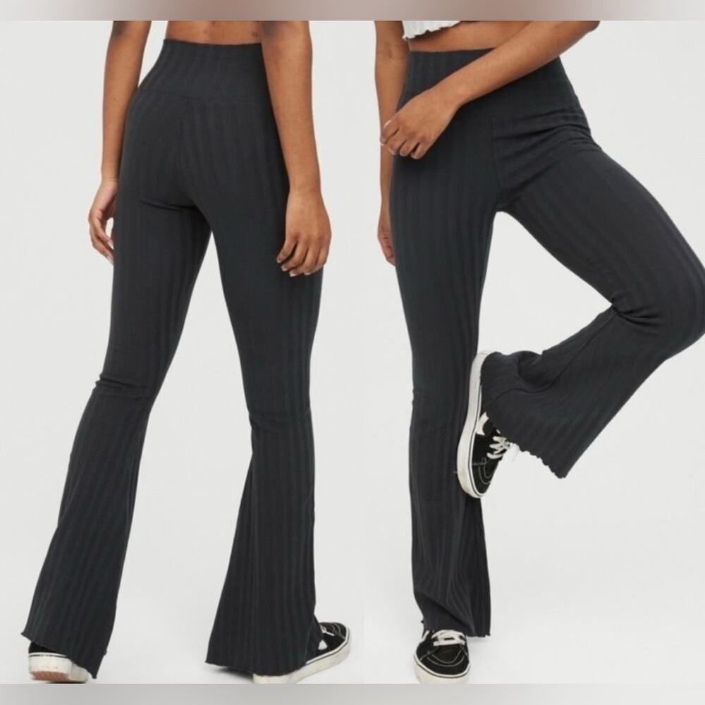 OFFLINE BY AERIE OG GROOVE FLARE LEGGINGS SIZE XS